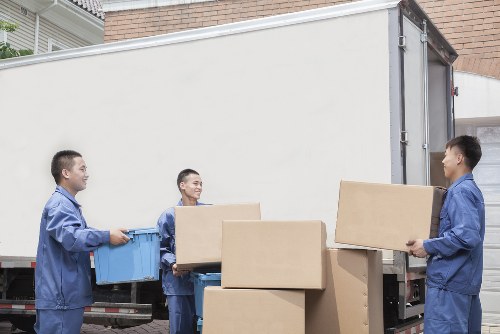 Packing belongings for a student relocation in Paddington