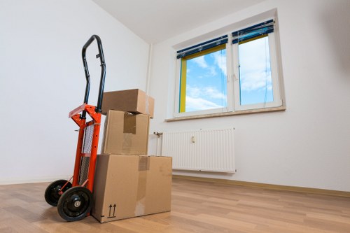 Affordable Paddington van moving boxes for a flat relocation